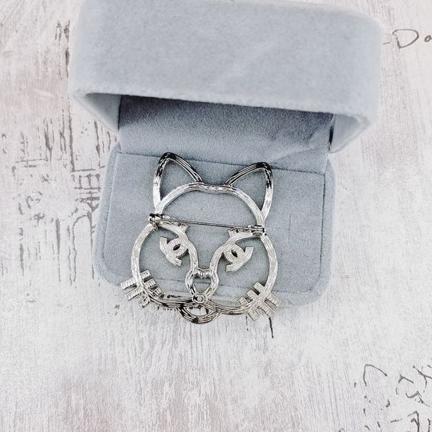 Premium Cute Cat Brooch Double C Style For Matching With Blazer, Sweater, Dress, Suit Collar Pin Trendy_voghion.com