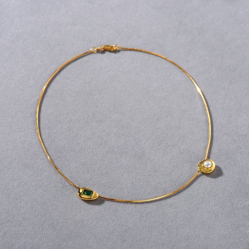 Kadınlar İçin Zarif Fransız Esintili Vintage Üç Değerli Taşlı Kolye - Minimalist Şık ve Hafif Lüks Takı Hafif Lüks Kolye_voghion.com