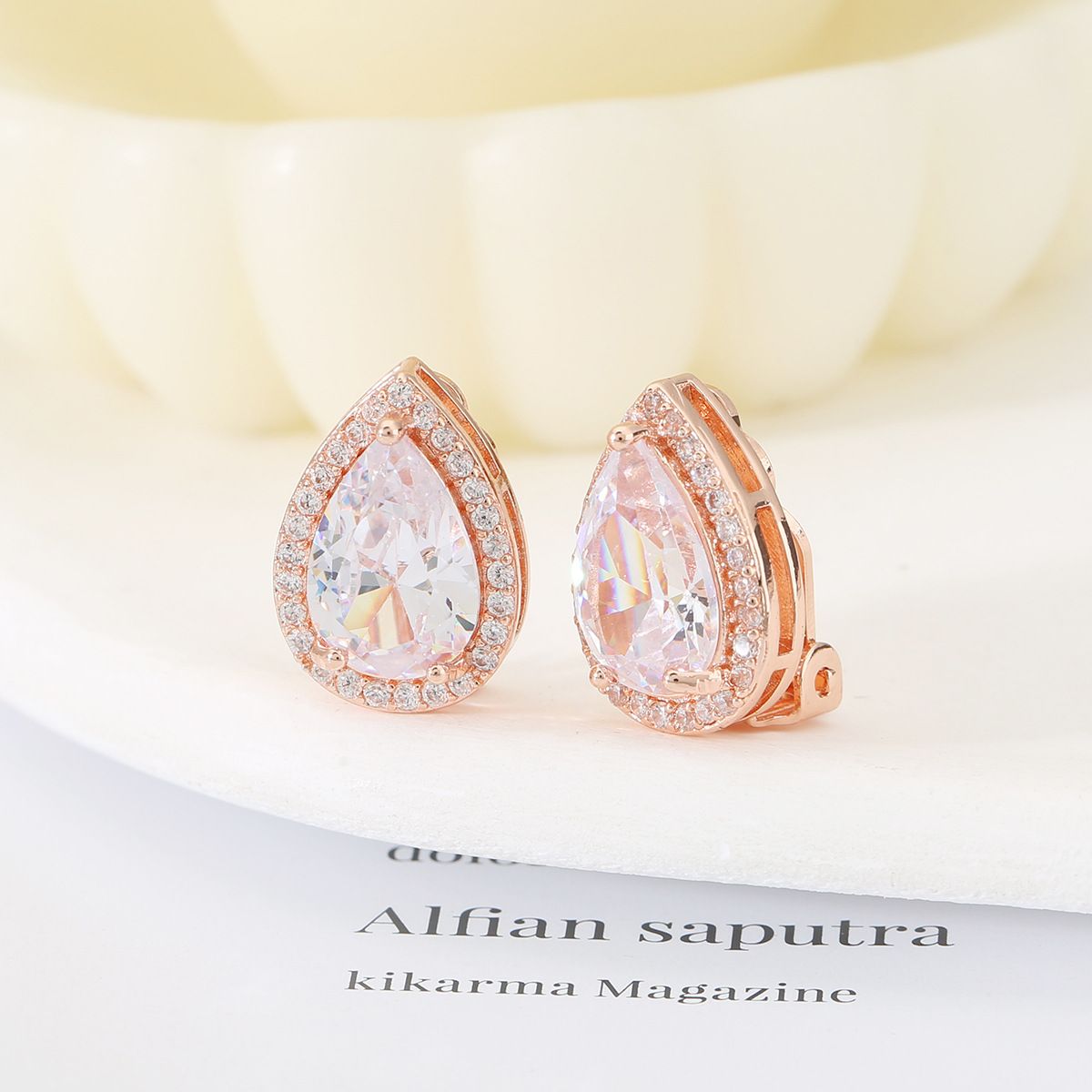 Earrings Copper Full Diamond Teardrop Shaped Non Pierced Ear Clips High End Temperament Light Luxury Celebrity Exquisite Versatile Earrings Earrings_voghion.com