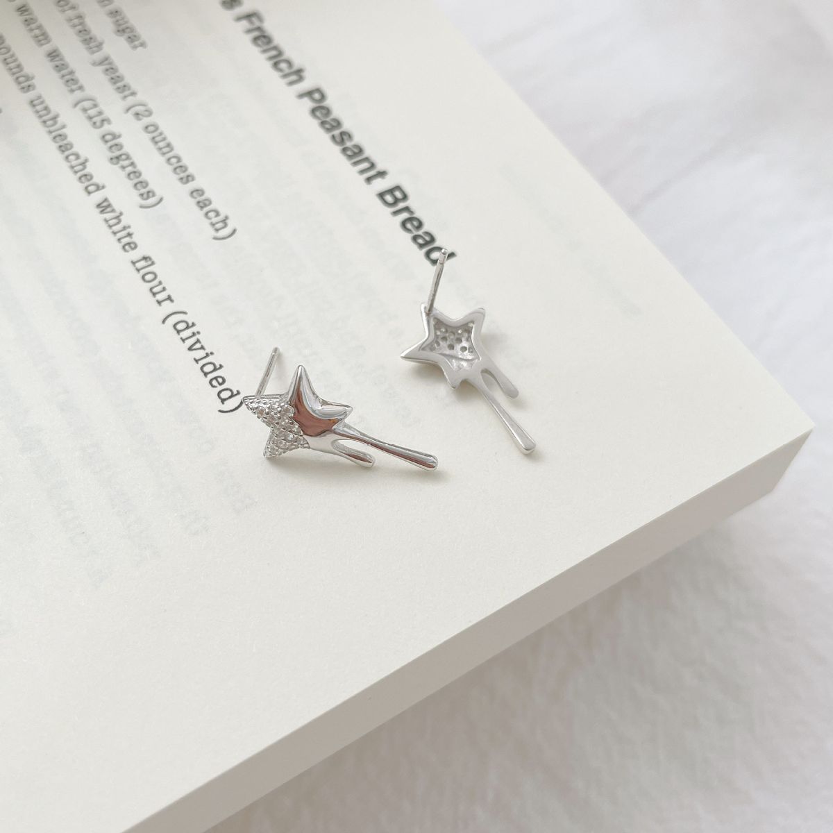 Tiqi S Pure Sier Nischendesign Lava mit weiblicher Persönlichkeit und Temperament, funkelnder Zirkonium-Stern in High-End-Form_voghion.com