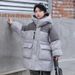 Trendige Daunenjacke für Jungen – Mittellanger Wintermantel im koreanischen Stil mit 55 % weißer Entenfüllung (130–170 cm)_voghion.com