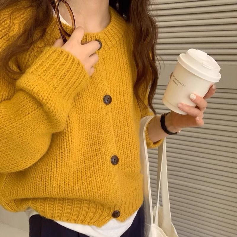 ragazza 2025 Nuovo cardigan lavorato a maglia coreano giallo con scollo rotondo e maniche lunghe, stile delicato, versatile, da donna, per autunno e inverno_voghion.com