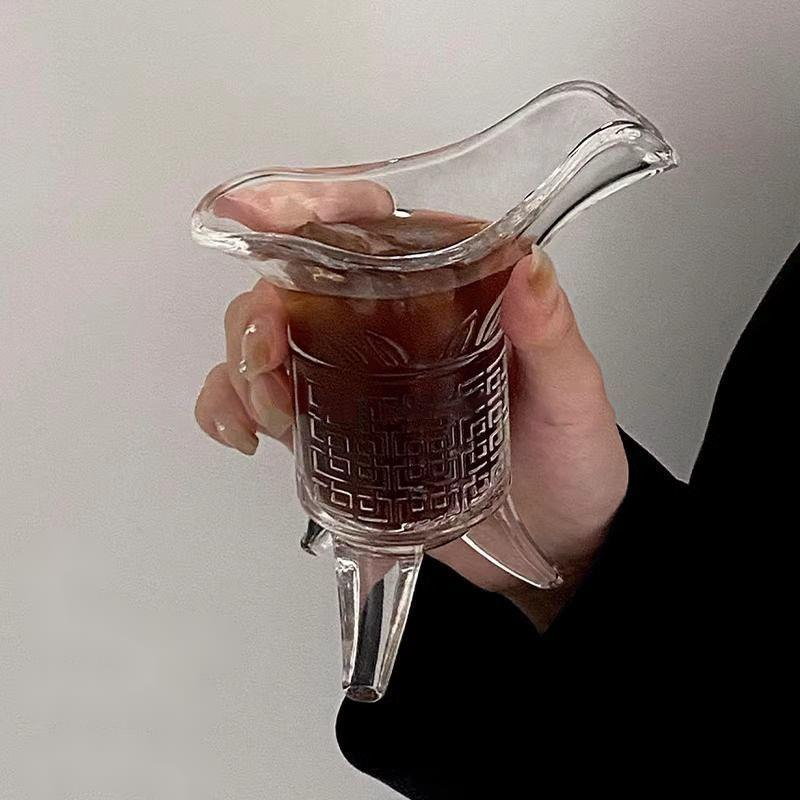 Ins funny antique Qin Shi Huang tea noble ancient emperor three legged creative wine cup, glass cup_voghion.com