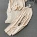 Elegantes Set aus Pullover und Hose mit Zopfmuster für Damen, lockere Passform, Rundhalspullover mit figurbetonter Hose – weiche Viskosemischung – Beige (S/M/L)_voghion.com