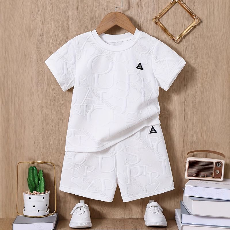 2025 Summer New Boys Fashion Embossed Letters Short Sleeve T Shirt And Shorts Set Kids Fashion Set_voghion.com