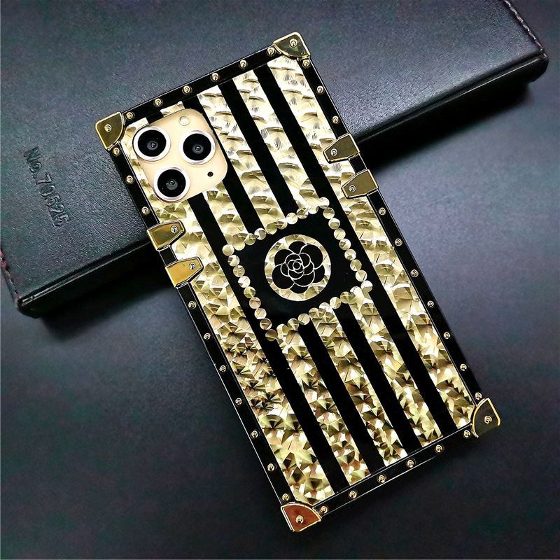 Brand Glitter Black Flower Case for iphone 12 PRO MAX 11 13 PRO X XS 14 PRO MAX XR 6S 7 8 14 PLUS Bling Gold Square Phone Cover_voghion.com
