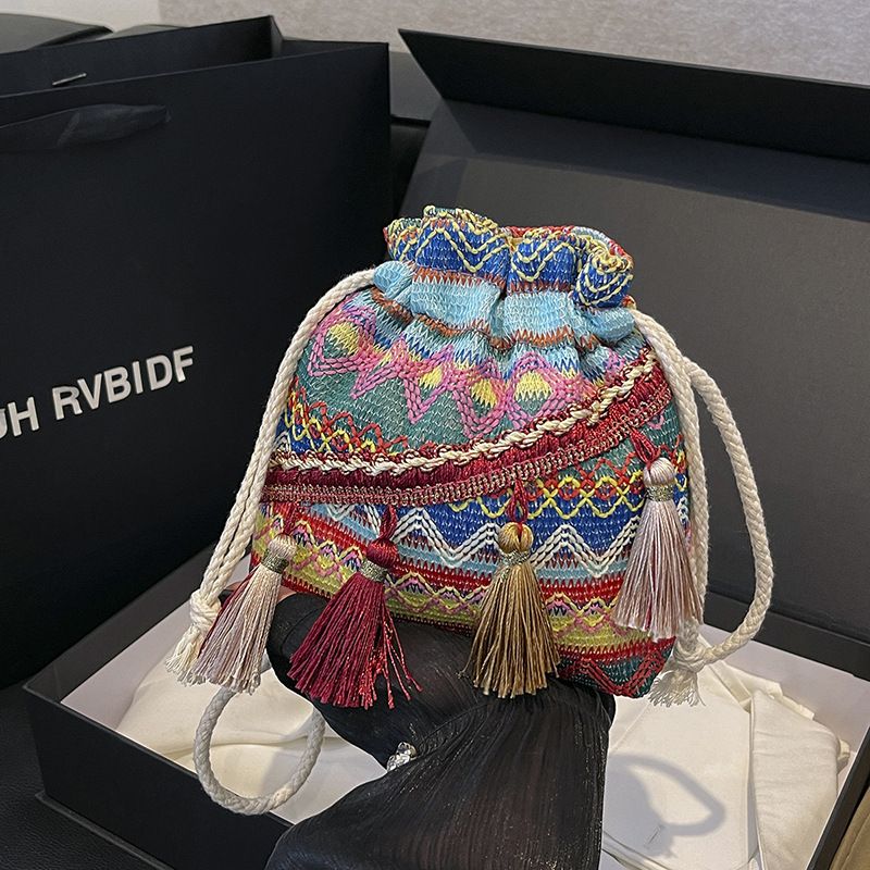 Women's Bucket Bag Girl Ethnic Style Crossbody Bag Tassel Drawstring Purse Purse Female Bucket Bag_voghion.com