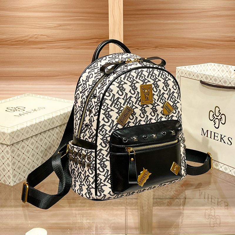 Leichter Damenrucksack der Luxusmarke, neue Internet-Berühmtheit, gleiches Design wie Teddybär-Abzeichen, tragbare Umhängetasche,_voghion.com