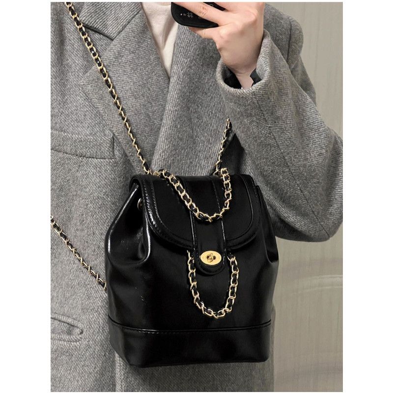 2024 New Bucket One Shoulder Handheld Small Fragrance Backpack Versatile Chain Commuting Crowd Design Pack_voghion.com