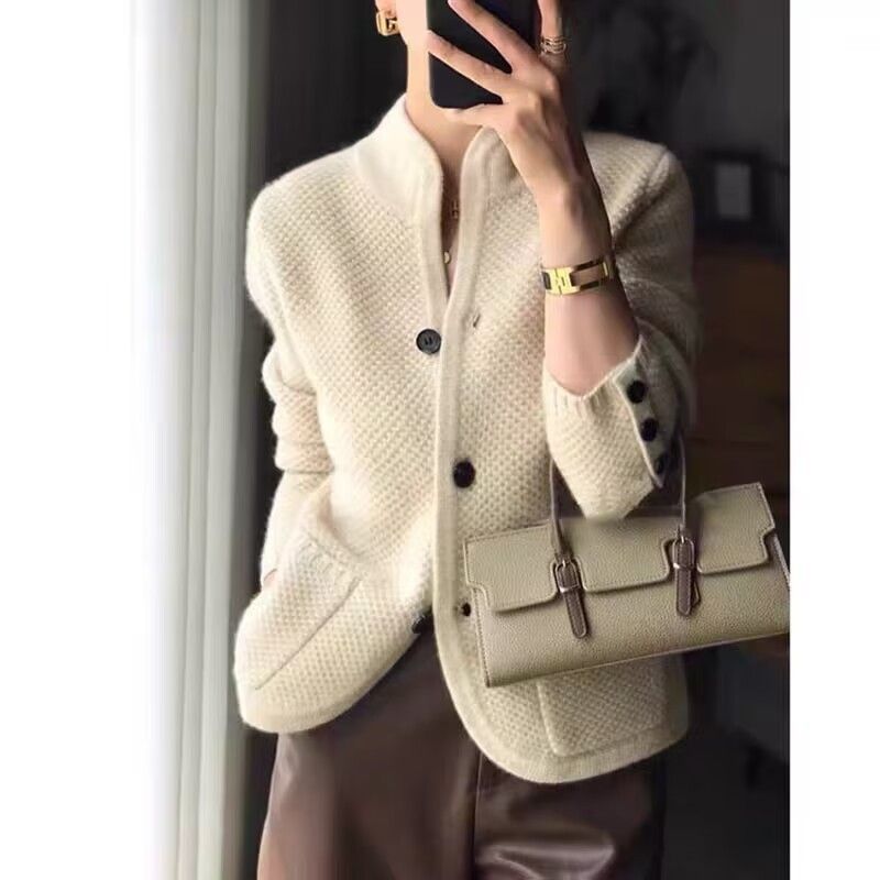 Damenbekleidung im Retro-Stil mit Stehkragen, kurze Pulloverjacke, 2024 Herbst und Winter, neue lockere Oberbekleidung, Strickjacke_voghion.com