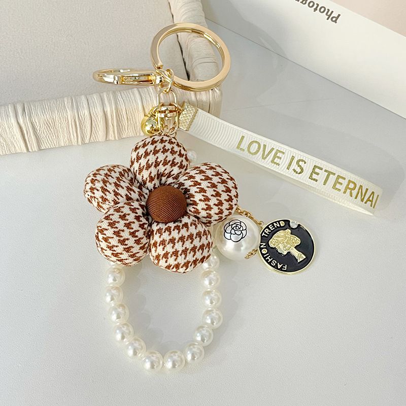 Portachiavi per auto con ciondolo a forma di testa di fiore con perla e nappa, grazioso accessorio con strass, decorazione per borsa_voghion.com
