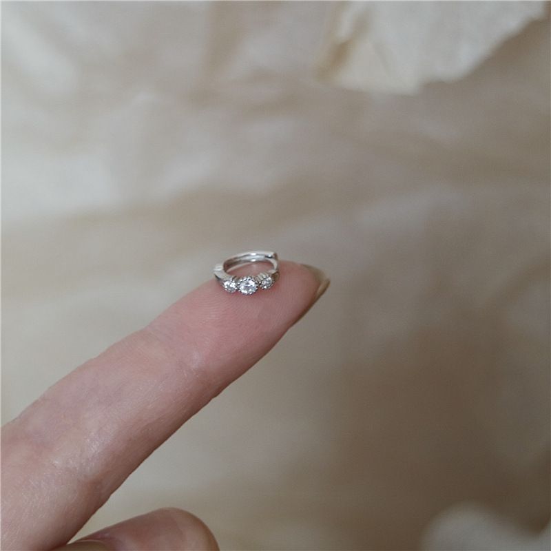 Dormire senza togliere gli orecchini in argento micro-intarsiati con tre zirconi semplici orecchini giapponesi con fibbia per orecchini temperamento femminile_voghion.com