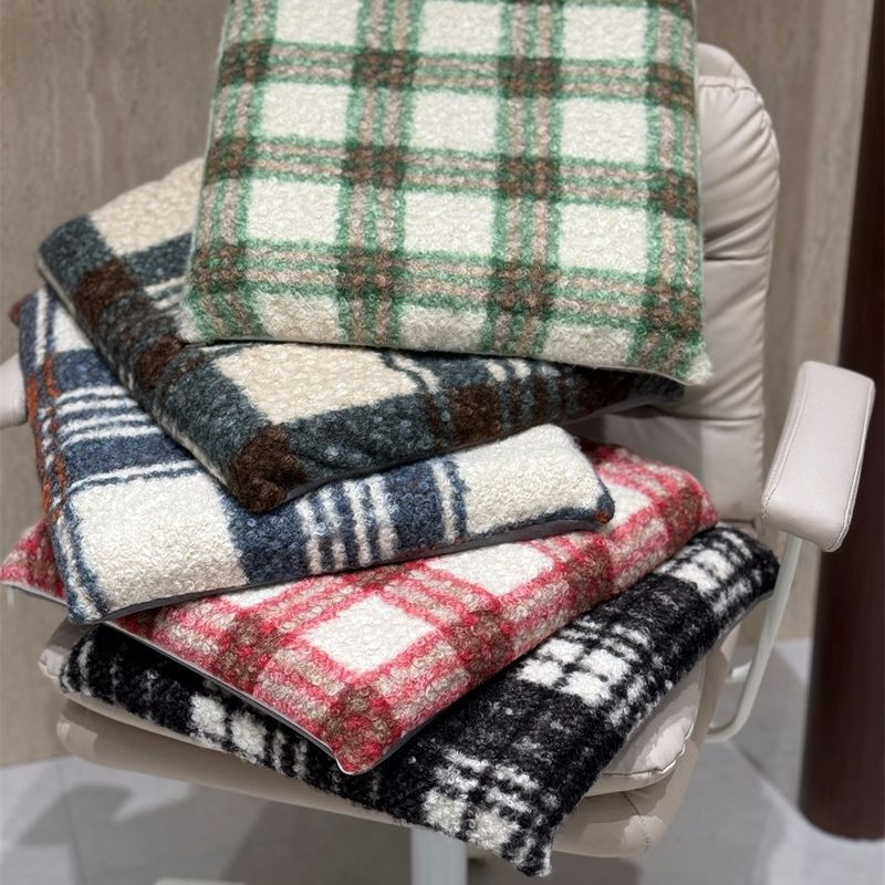 Shearling Loop Fleece Autumn/Winter Warm Blanket Checkered Sofa Bed Foot Blanket_voghion.com
