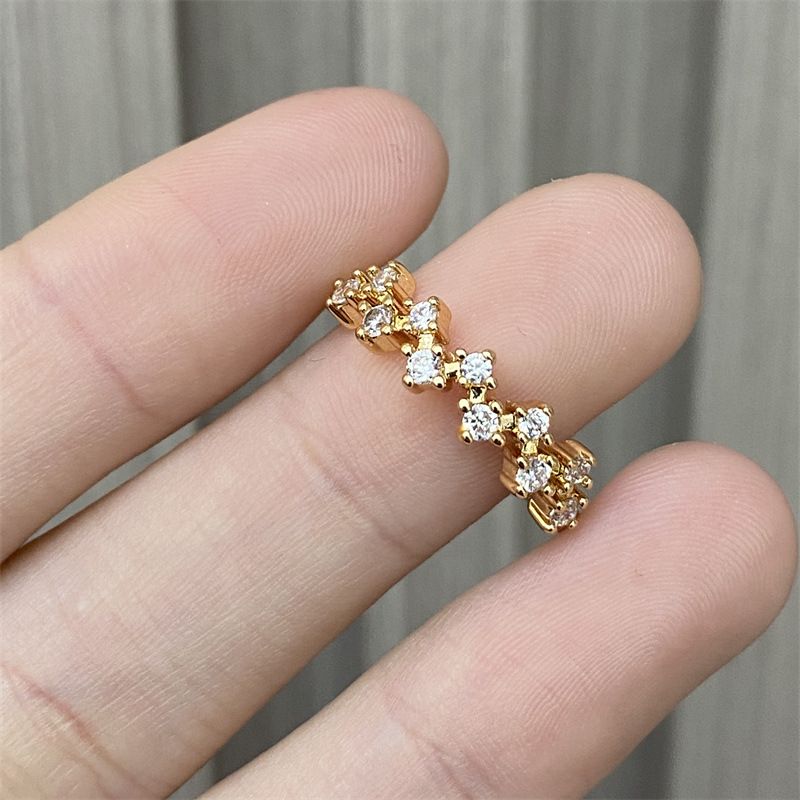 Anillo abierto en forma de W con diamantes de plata de estilo lujoso y ligero para mujer, de temperamento versátil, de nicho y que no se decolora_voghion.com