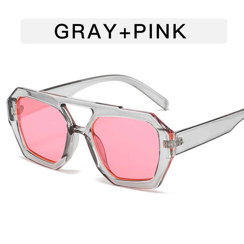 Onregelmatige vrouwelijke Instagram-influencer-zonnebril met dubbele straal, effen kleurcontrasterende gepersonaliseerde brillentrend_voghion.com