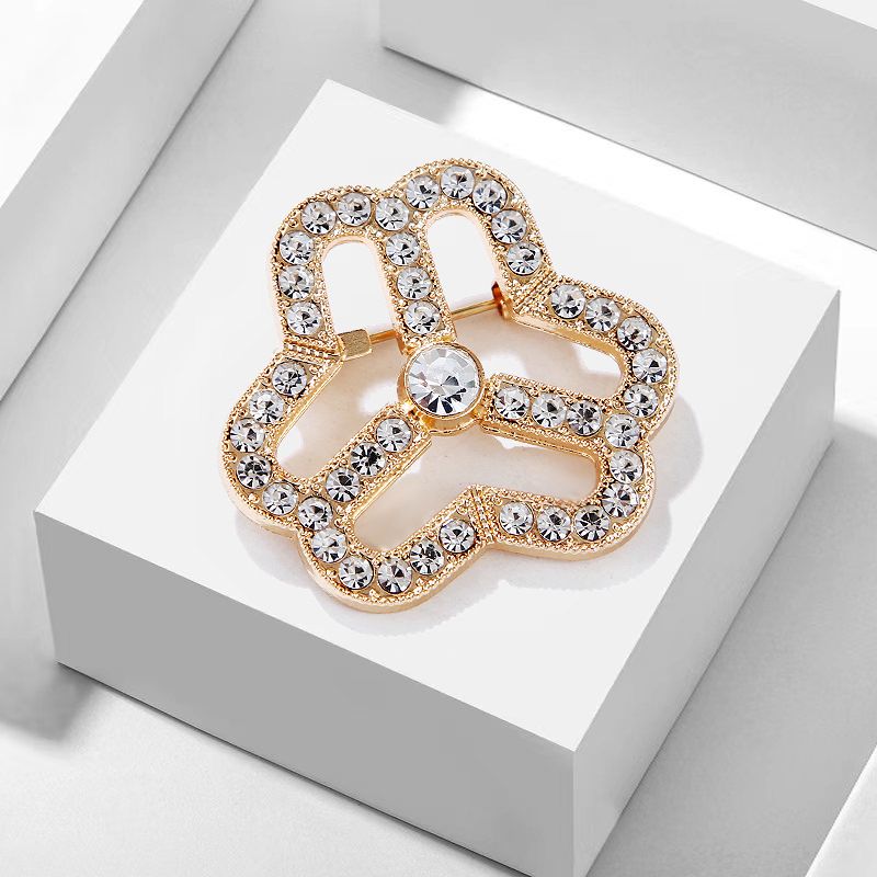 Kvinnoförbundets emblembrosch Kvinnoförbundets strassbrosch med diamanter 8 mars kvinnodagens nålmärke logotyp accessoarer_voghion.com