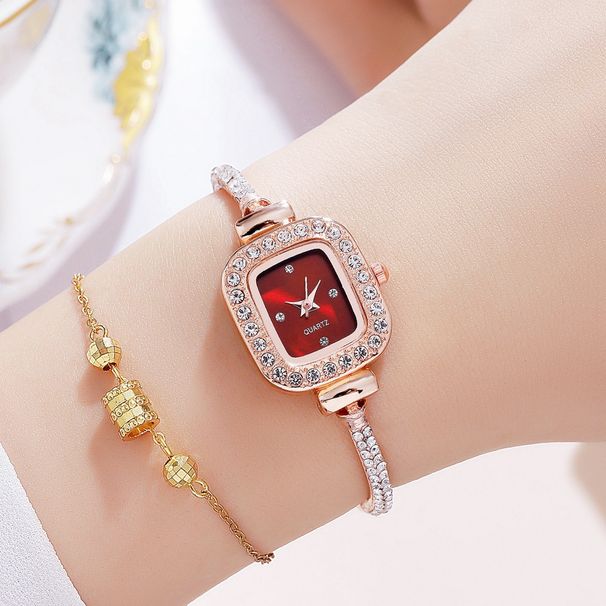 Orologio da polso da donna con quadrante piccolo quadrato di vendita calda, trasmissione in diretta con cinturino sottile, orologio da donna con temperamento, un pezzo di orologio_voghion.com