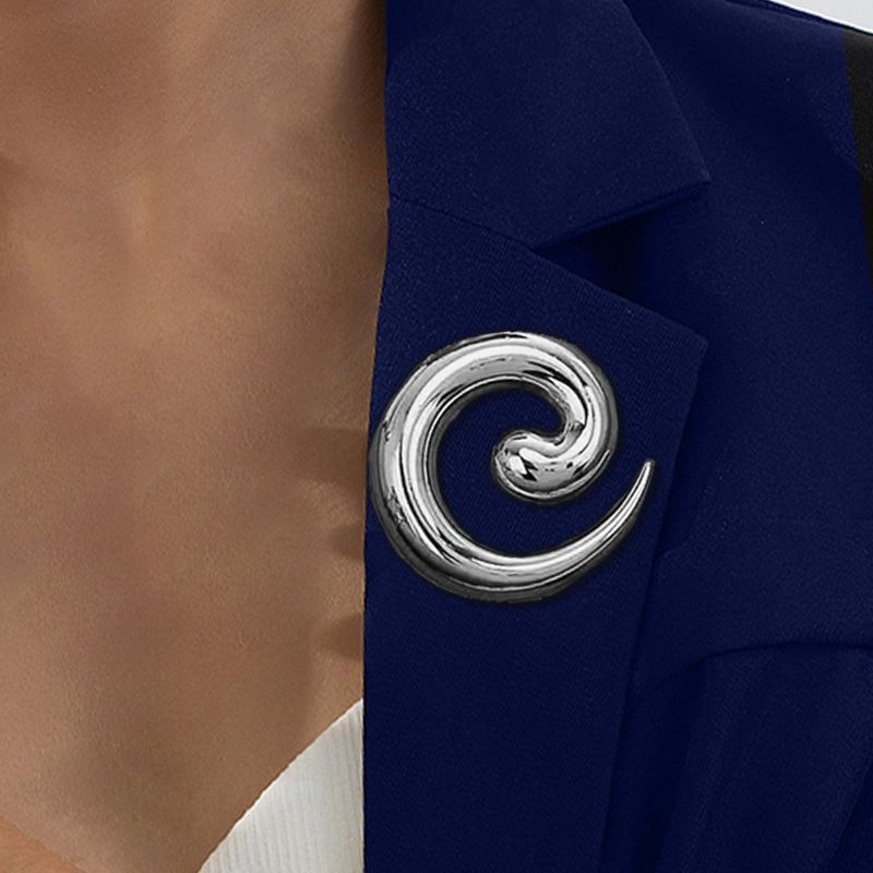 Conch Twisted Circle Brosche Trendy Elegant Vielseitige Nische High-End Alltagspendler Accessoire_voghion.com