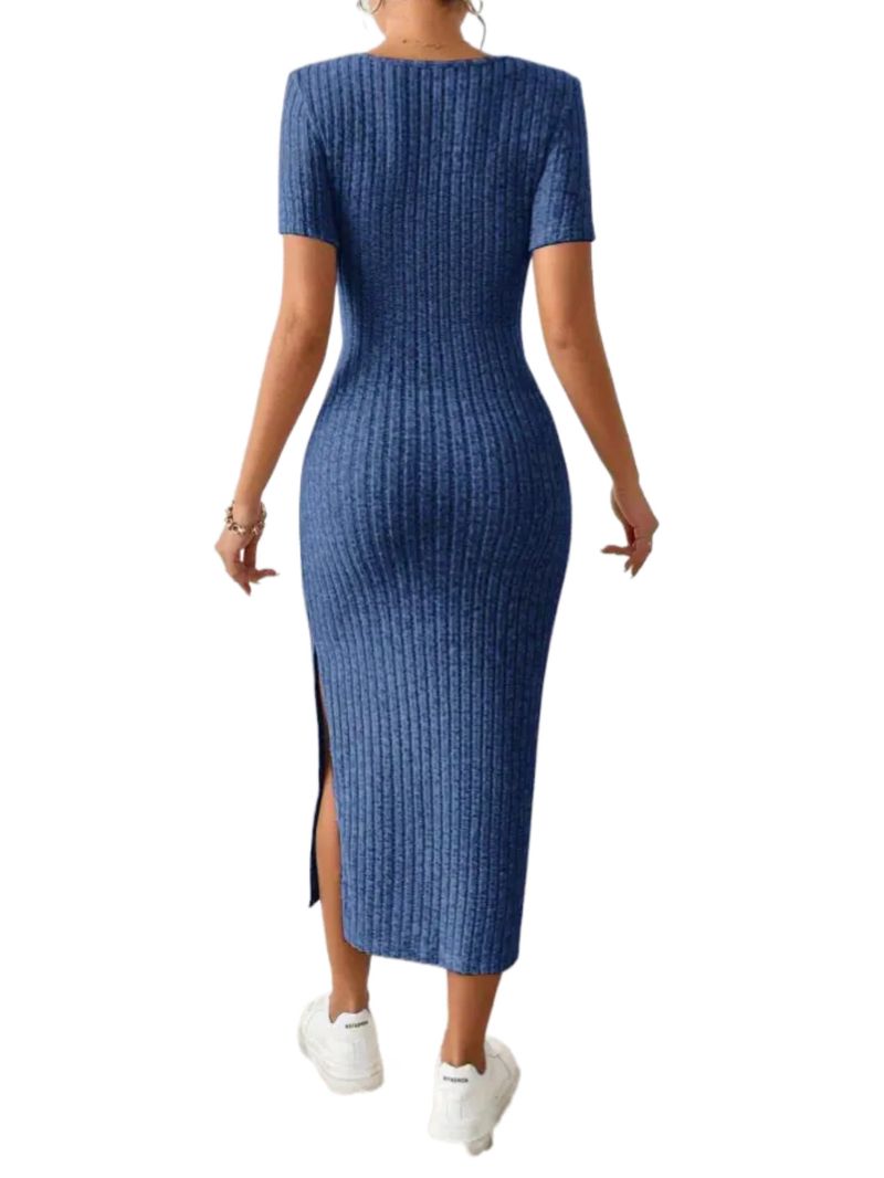 Nuovo abito a maniche corte in maglia a coste con scollo quadrato francese e spacchi laterali_voghion.com