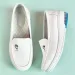 Scarpe basse casual da donna con suola spessa e morbida, bianche, slip-on 456_voghion.com