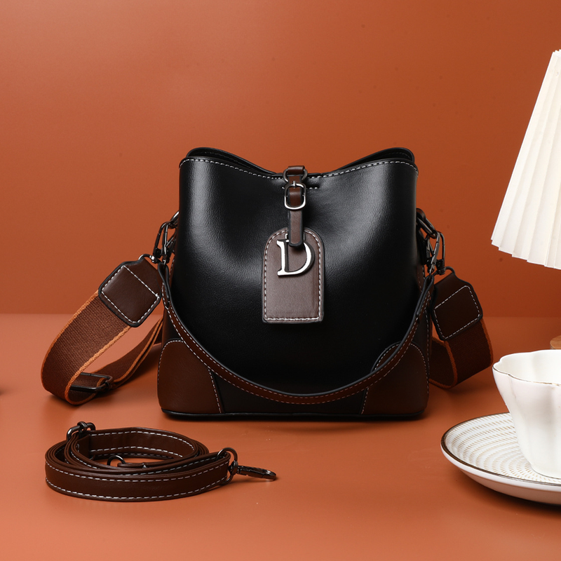 Women's Light Luxury Bag 2024 Spring/Summer New Water Bucket Bag Premium One Shoulder Crossbody Handbag_voghion.com
