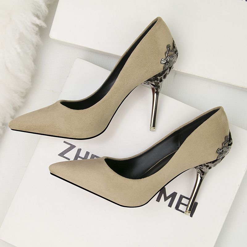 Women's Shoes pointed toe single shoes women's shoes wedding shoes red bridal shoes metal hollow suede stiletto high heels_voghion.com