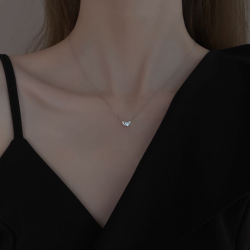 Sterling Silver Small Heart Necklace For Women, Niche Light Luxury High-End Design Clavicle Pendant Neck Chain Sweater_voghion.com