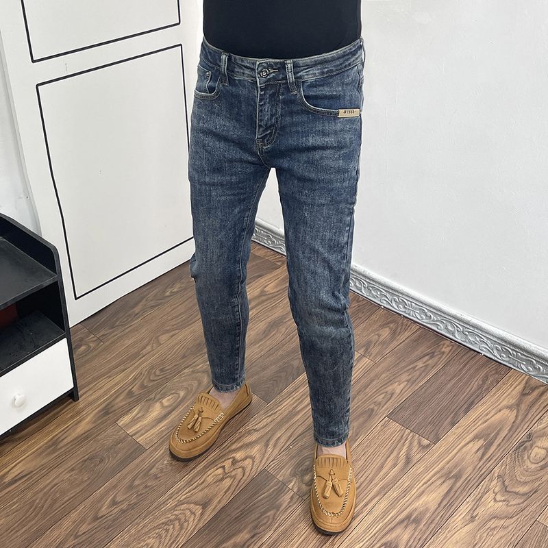 Herrenbekleidung Frühlingsneue Version der Cat Whisker Blue Slim Jeans für die Jugend der Männer, einfach gewaschene, elastische Röhrenhose mit neun Punkten Trend_voghion.com