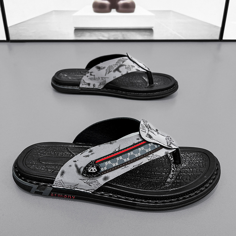 Tongs pour hommes en cuir d'été 2023 nouvelles tongs à usage quotidien plage décontracté all-match pantoufles chaussures pour hommes_voghion.com
