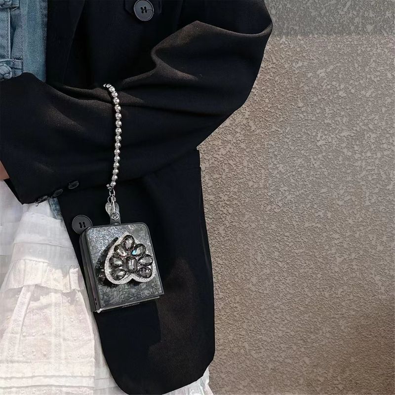 For Samsung Galaxy Z Flip 3 4 5 5G Luxury Shell Diamond Stone Crystal Heart Holder Stand Wrist Chain Strap Phone Case Cover_voghion.com