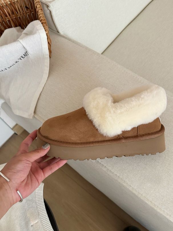 2025 Winter New Festive Step-On Heel Two-Way Sheepskin Wool Integrated Non-Slip Warm Thick-Soled Snow Boots For Women_voghion.com