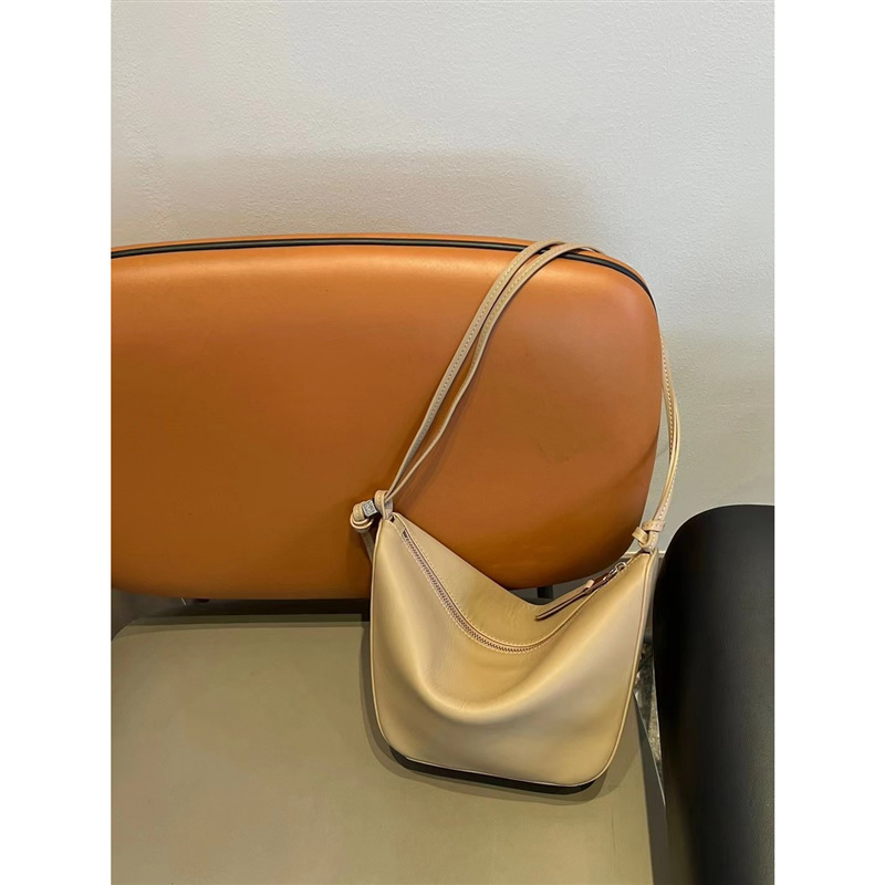 Italian Hammock cowhide high-end and niche design, carrying one shoulder crossbody underarm bag, hobo hammock bag_voghion.com