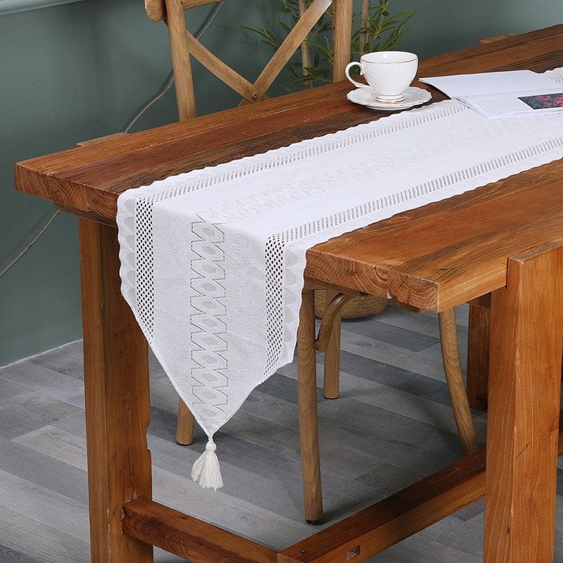 Luxury Lace Table Runner - Elegant White Cover For Dining Table Coffee Table & TV Stand (150x40cm Dust-Proof Scandinavian Style)​_voghion.com