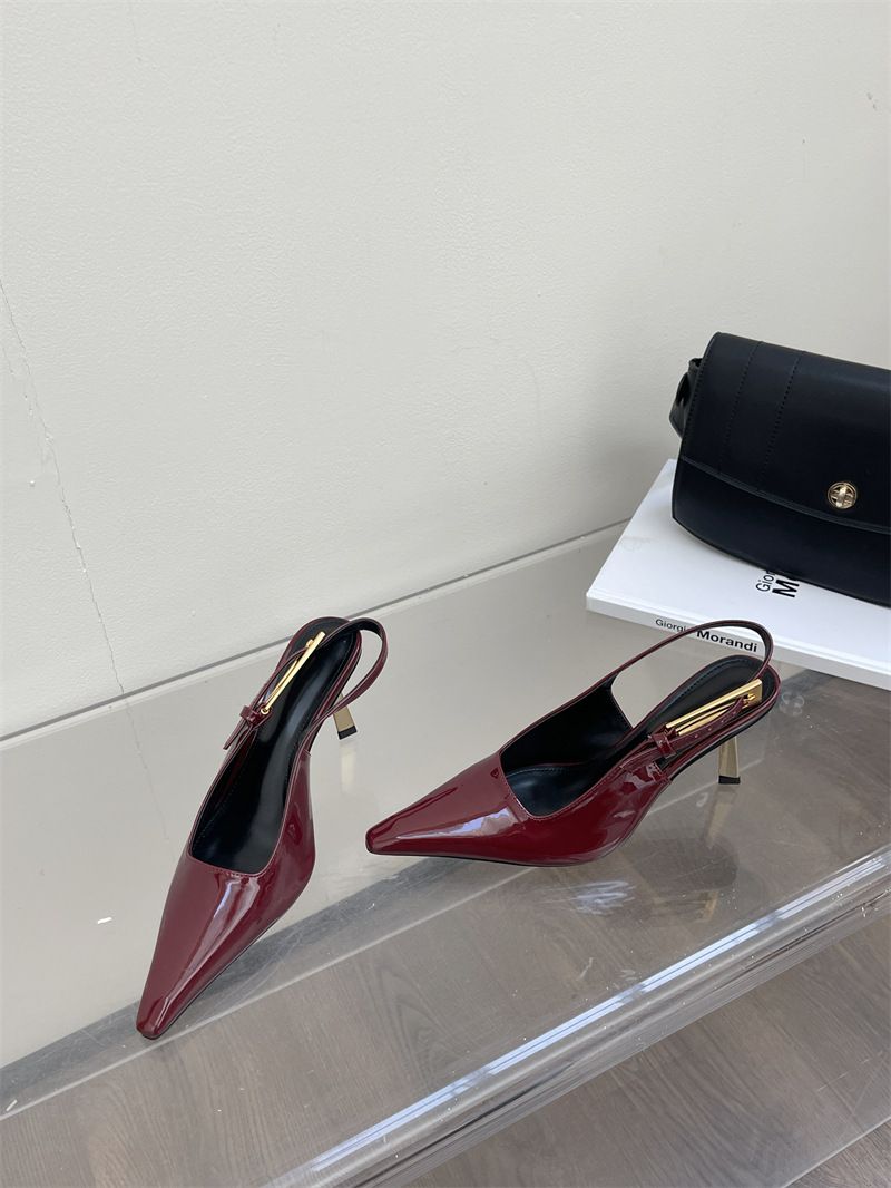 Grote maat 43 hoge hakken 2024 nieuwe stijl vierkante kop lakleer sexy bovenkleding gesloten kop rug lege mode sandalen enkele schoenen_voghion.com