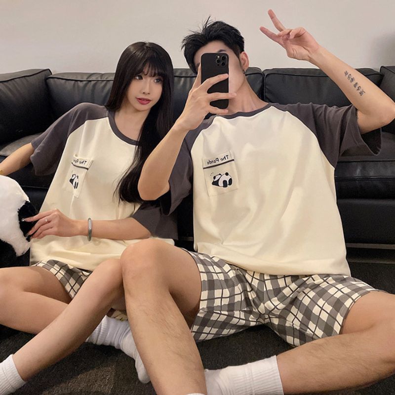 Pantalones cortos de manga corta con cuello redondo minimalista de verano para hombres y mujeres, pijamas de algodón de punto fino para parejas, hogar de dos piezas_voghion.com