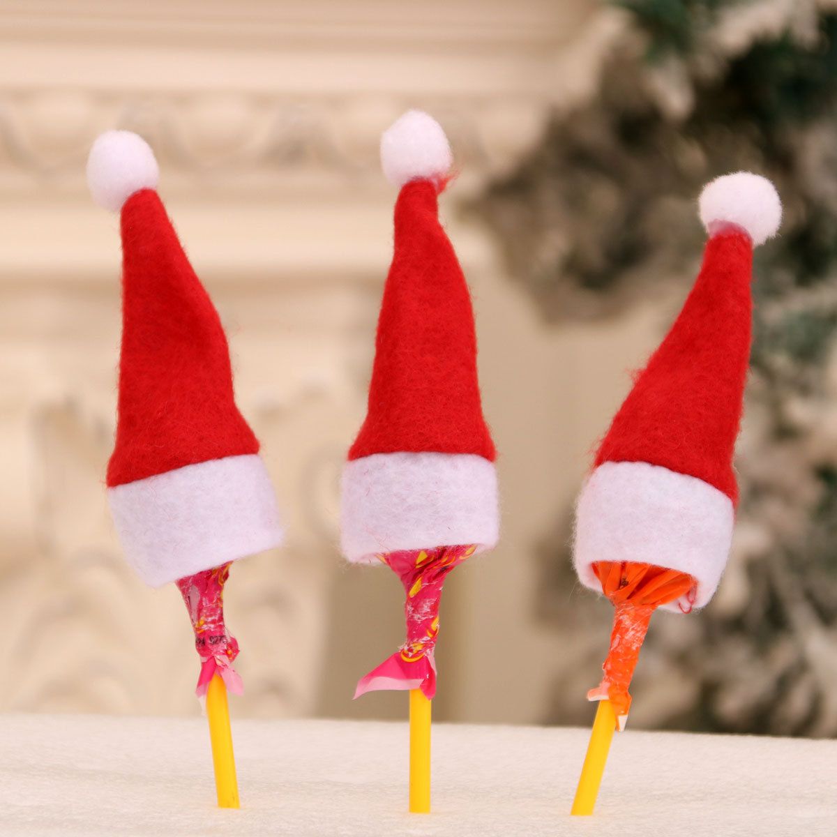 Mini Christmas Tree Decorations - Candy Cane Hats, Small Ball Hats, Mini Fabric Hats For Holiday Tableware & Party Decor_voghion.com