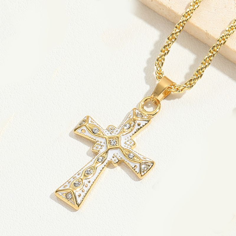 Collana versatile alla moda con ciondolo a croce con catena a clavicola, di nicchia e di grande personalità, per le donne._voghion.com