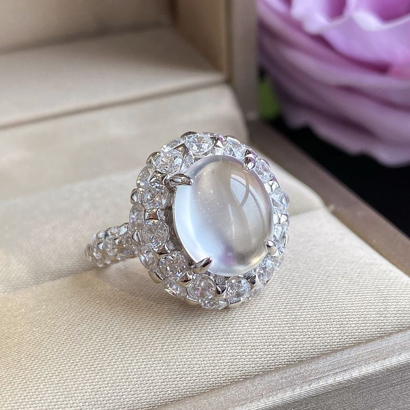 Anello cabochon ovale elegante aperto per donna in agata grigia trasparente naturale e calcedonio bianco._voghion.com