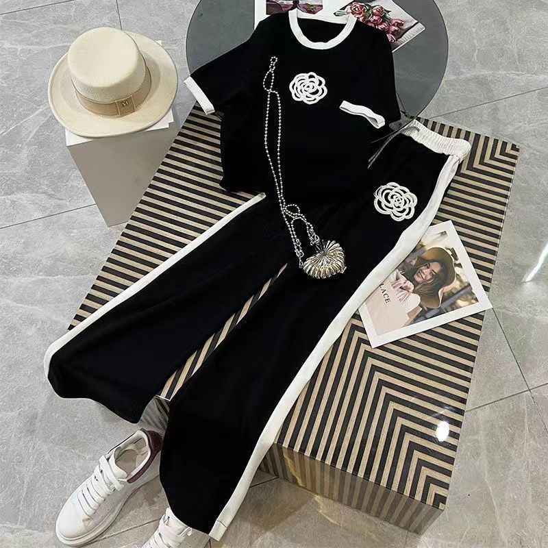 Damenbekleidung Neues Sommermode-Design Nischenlicht Reifer Stil Abnehmen Zweiteiliges Set_voghion.com
