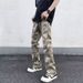 Calça jeans masculina streetwear camuflada - Calça reta de corte folgado com design urbano, tecido de poliéster confortável, estilo casual moderno._voghion.com