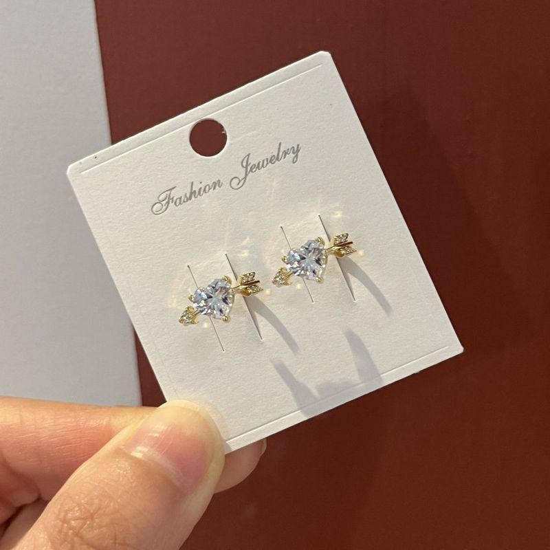 Y2K Sweet And Spicy No Piercing Female Niche Cold Style One Arrow Through The Heart Super Flash Ear Bone Clip_voghion.com