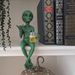 Alien-UFO-Statue aus Kunstharz – Gartendekoration für drinnen und draußen, kleines Sci-Fi-Dekor für Zuhause_voghion.com
