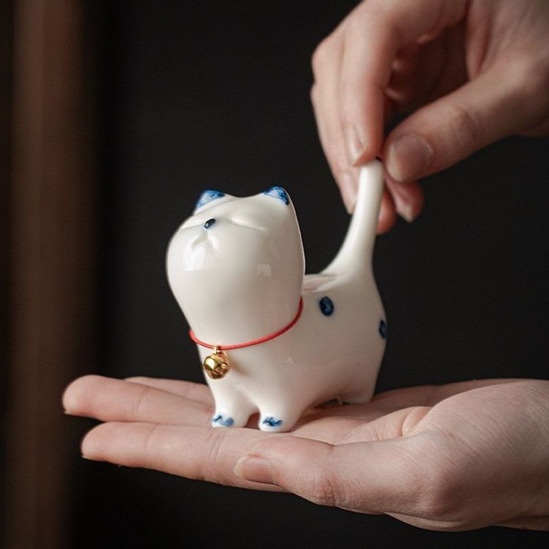Cute Little Cat Ceramic Desktop Ornament Soft Healing Tea Pet Pen Holder Gift Hand-painted Playful_voghion.com