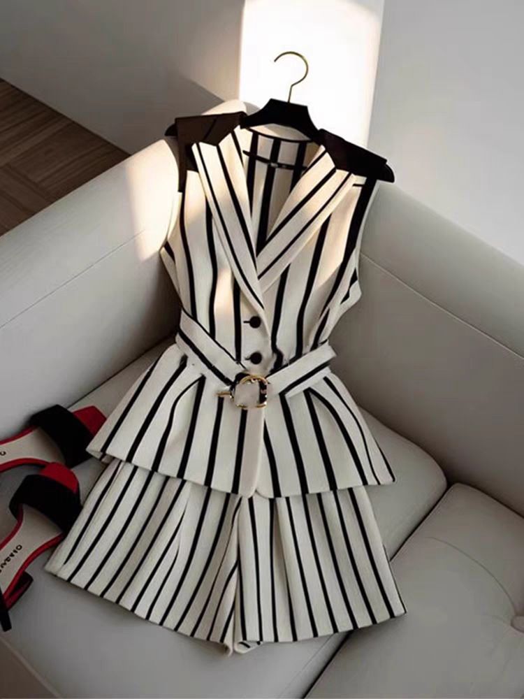 Women's Clothing Suit Light Luxury Niche Unique Fashion Temperament Slim Striped Top Shorts Two Piece Suit_voghion.com