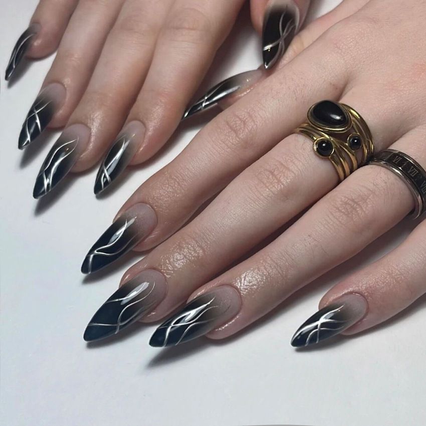 Nails Fashion, Atmosphere, Ripple Color, Explosive Flash Gradient Pointed False Nail, Spicy Girl Wearing Nail W15_voghion.com