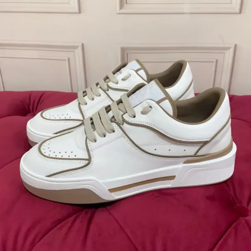 Zapatos blancos pequeños con cordones de pareja de diseño de lujo de cuero genuino con bloques de color, simples y modernos, deportivos y de ocio._voghion.com