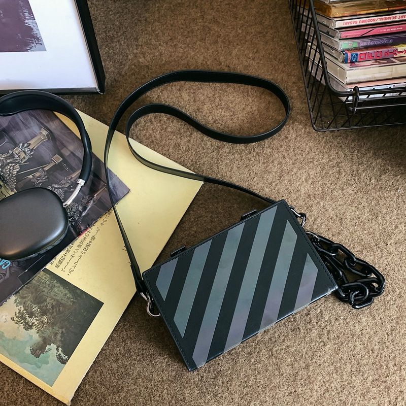 Sac messager pour homme, sac tendance, sac à bandoulière avec chaîne laser, nouveau sac pour femme, sac à bandoulière rayé, petit sac à bandoulière_voghion.com