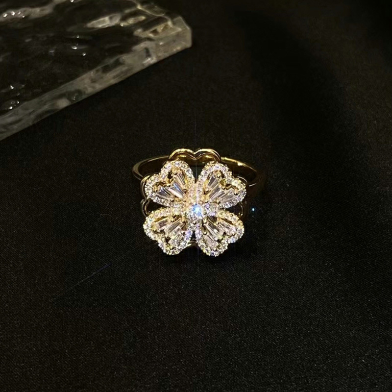 Women's rings Niche design rotating four-leaf clover ring for women, light luxury, exquisite and high-end index finger open ring 2023 new trend_voghion.com