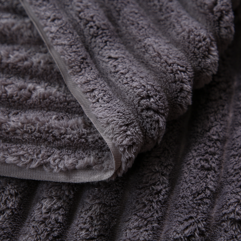 Couverture en peluche de lapin artificiel, châle de bureau chaud pour sieste, climatisation, petite couverture, flanelle de corail, housse de canapé douce, tapis de lit_voghion.com