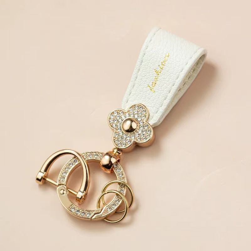 Creatieve klavertjevier nieuw met ingelegde diamanten, prachtige hoogwaardige dames-in-stijl rugzakhanger, autosleutelhanger_voghion.com